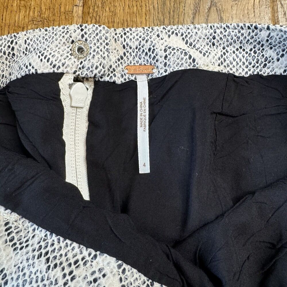 Free People Midnight Magic Snake Print Zip Mini Skirt Womens Size 4 - Picture 7 of 7